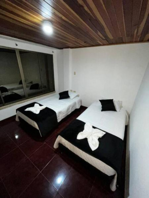 Hermoso apartamento con terraza vía TERMALES